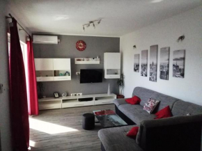 Relaxing apartment in quiet neighborhood near the beach